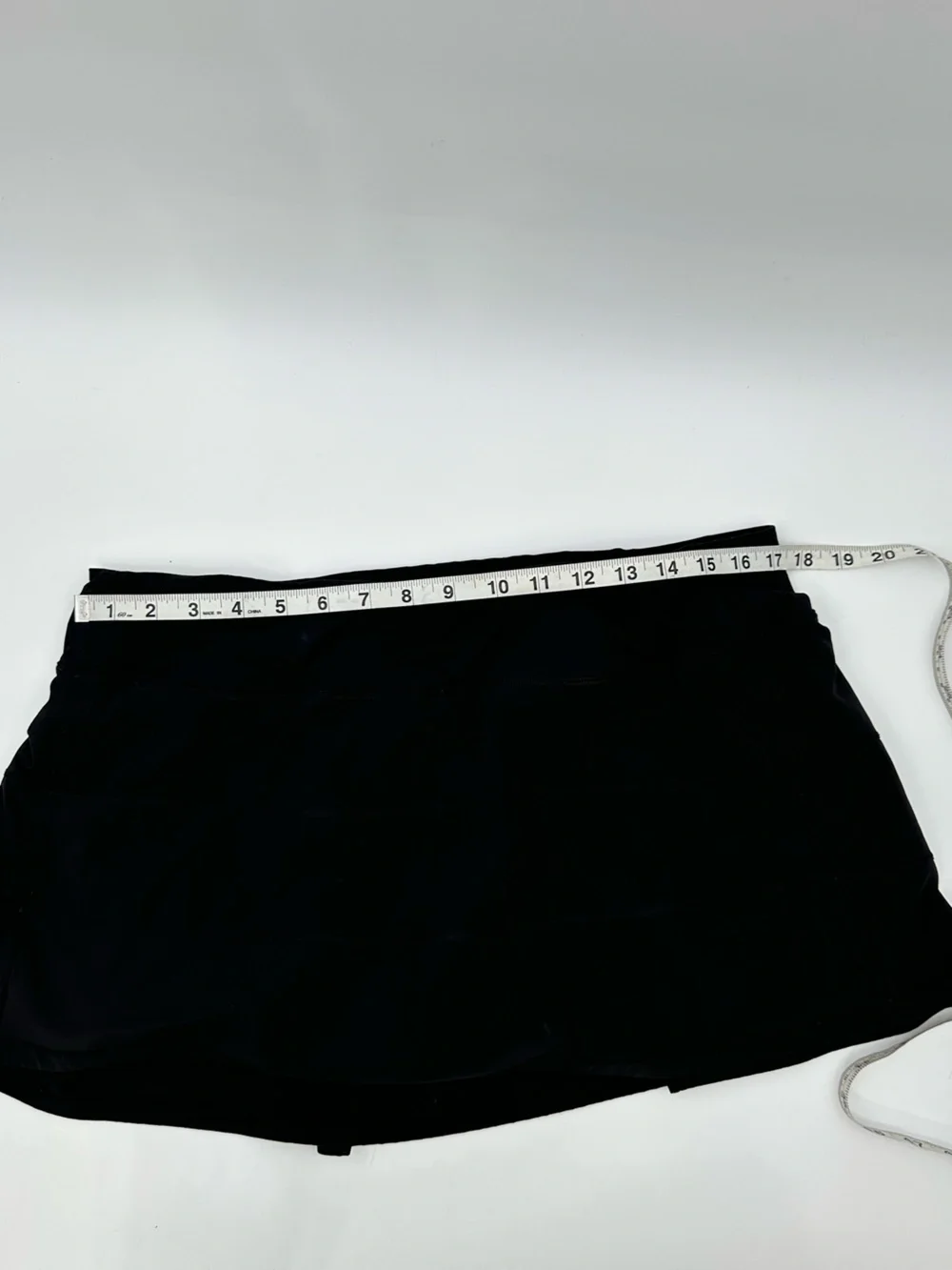 Lululemon Black Pace Rival Skirt Size 12